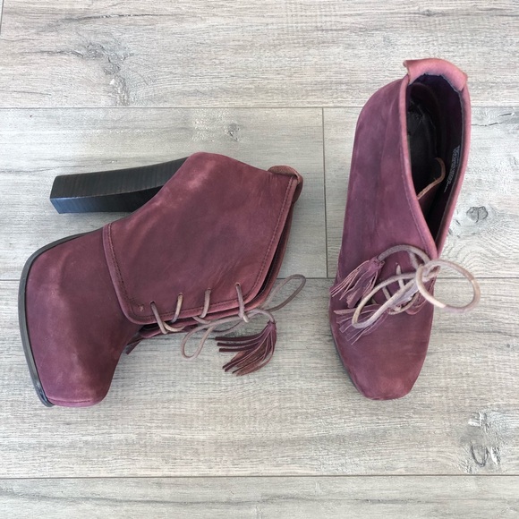 STEVE MADDEN ~ sashay burgundy platform booties - Picture 3 of 8